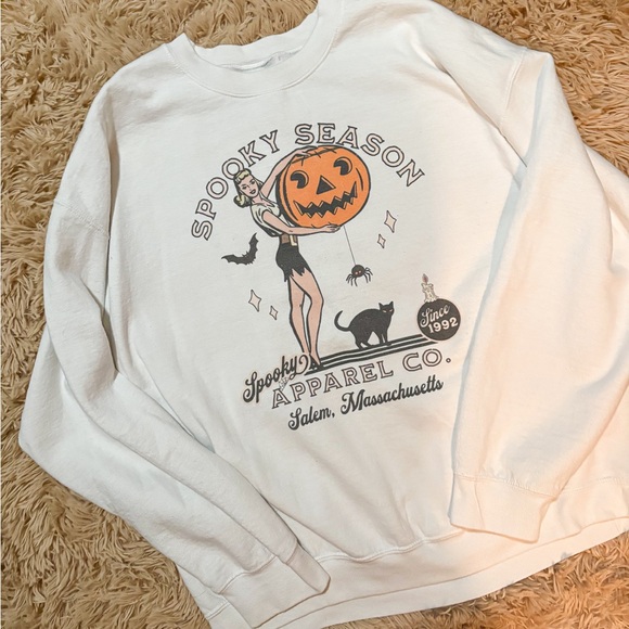 Tops - Retro Style Halloween Sweatshirt